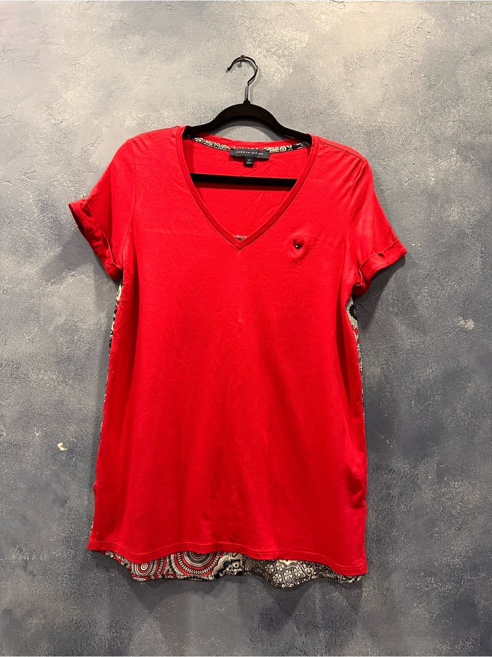 Tommy Hilfiger Red V-Neck Short Sleeve Layered Hem Top